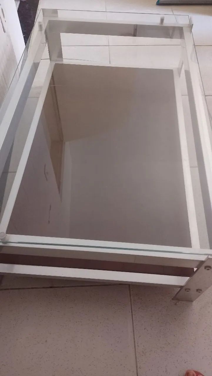 Centro de mesa de madeira e alumínio com vidro  - Foto 3