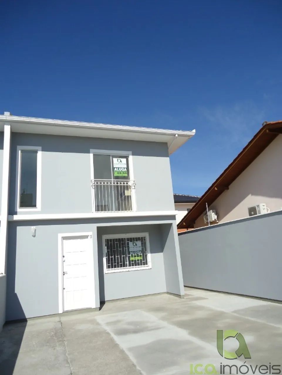 ALUGUE! CASA GEMINADA COM 2 QUARTOS! - Foto 2
