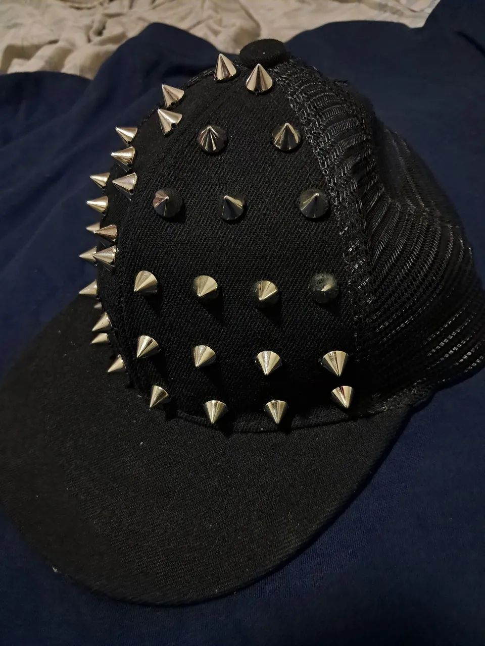 Boné com espikes - Foto 3
