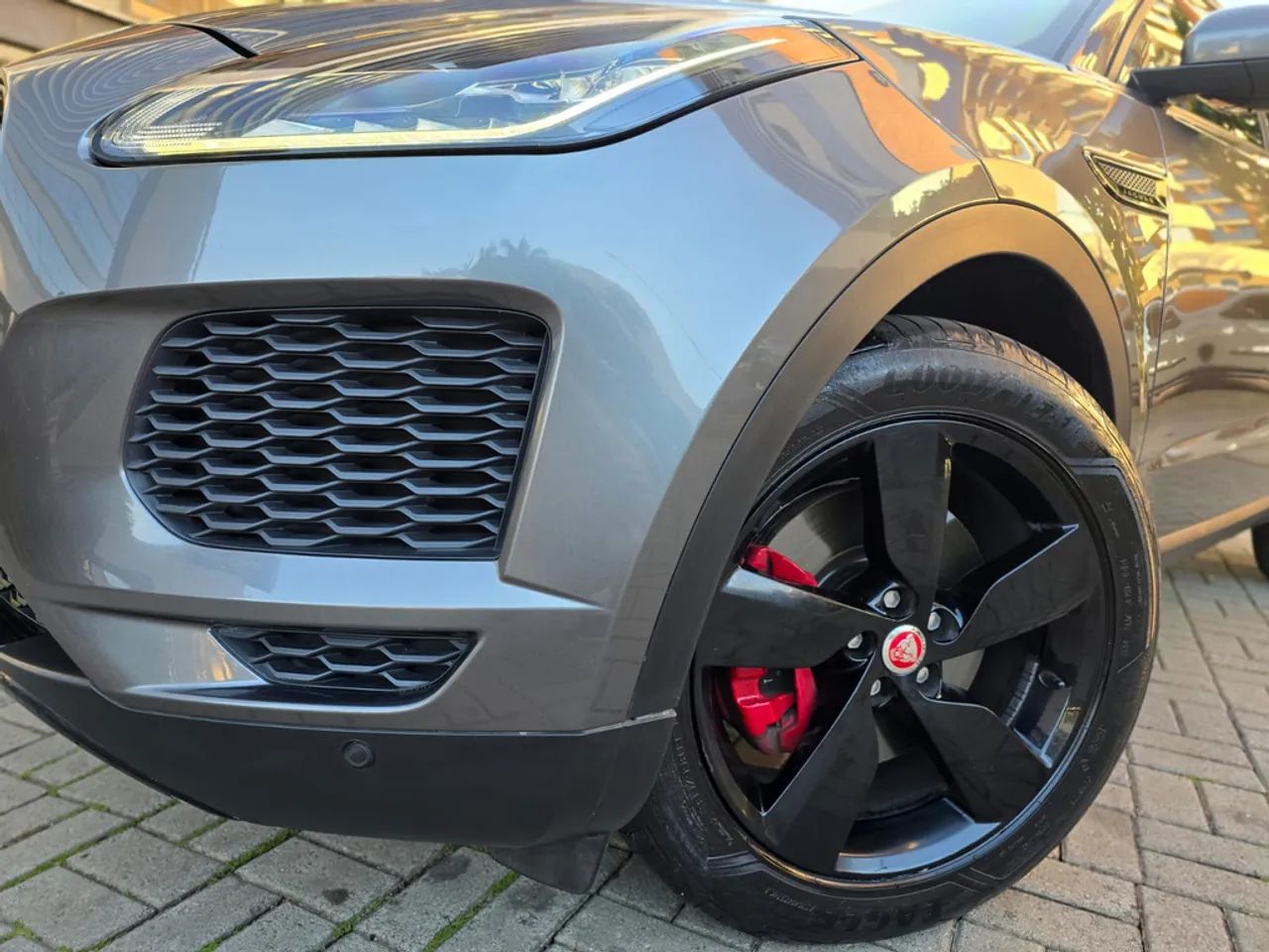 Jaguar E-Pace 2.0 AWD 249cv Aut. 2018 - Foto 5