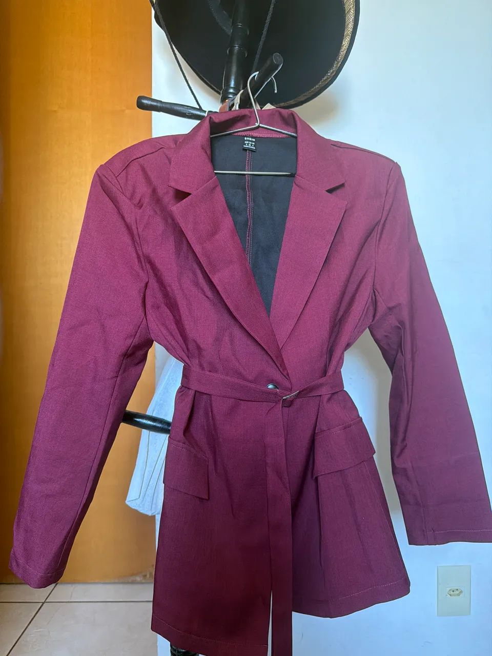 Conjunto SHEIN vinho - Blazer e saia TAMANHO P
