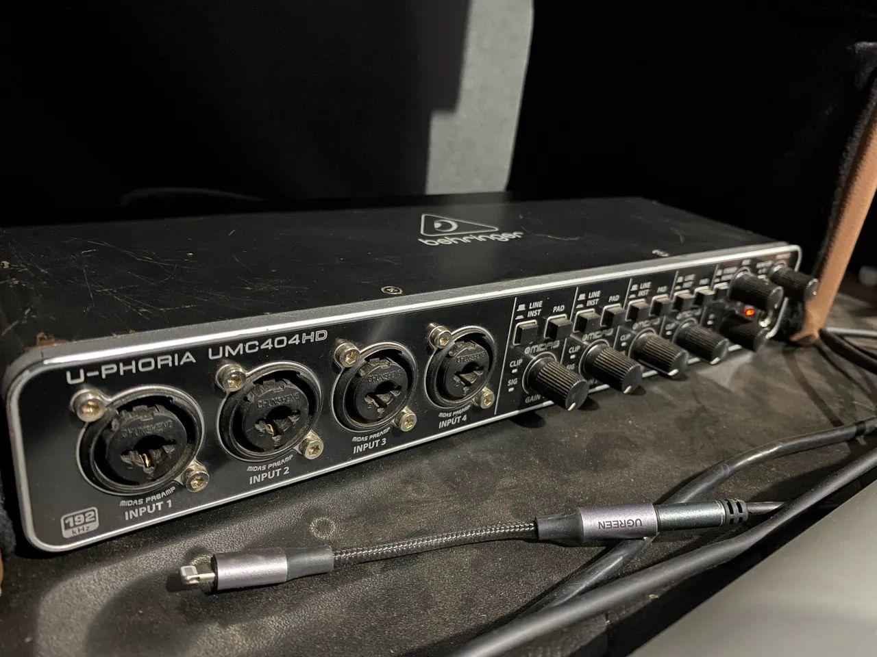 INTERFACE DE ÁUDIO BEHRINGER  UCM4