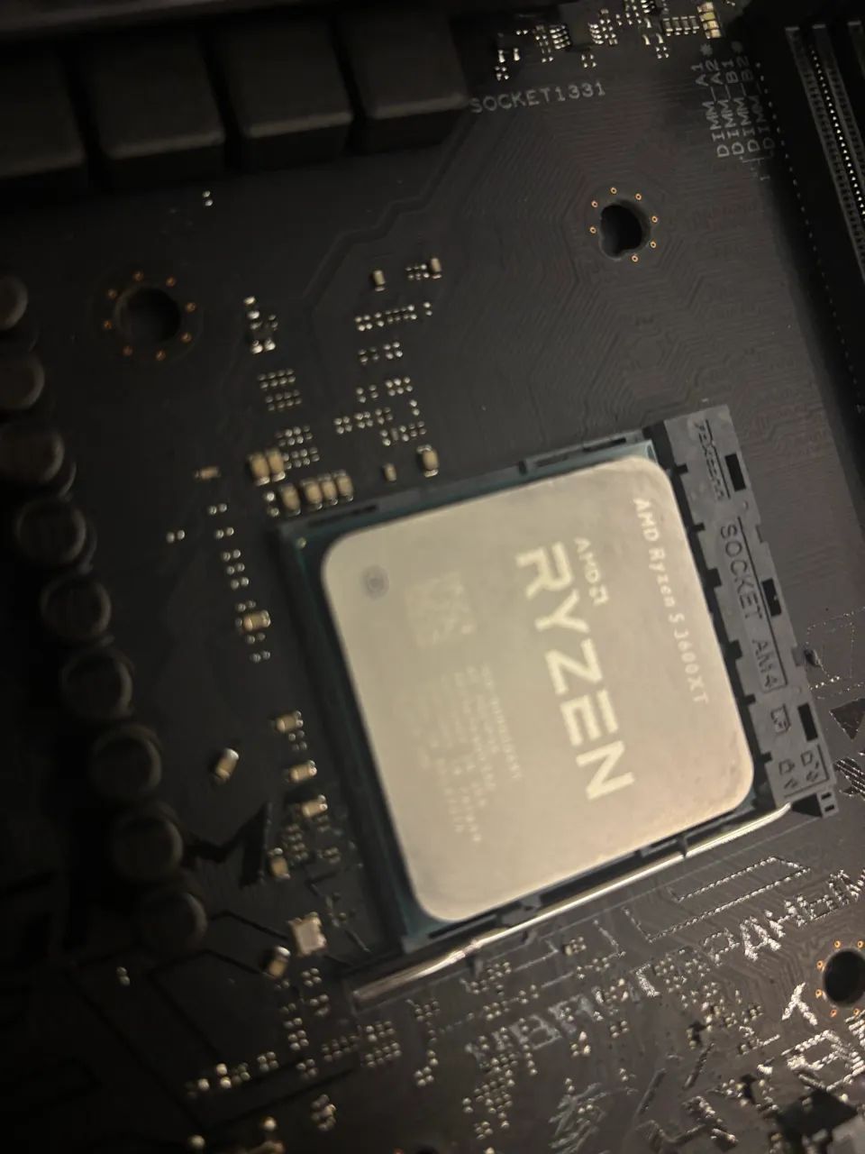 Vendo Ryzen 5 3600XT + B450 ROG Strix ATX - Foto 2