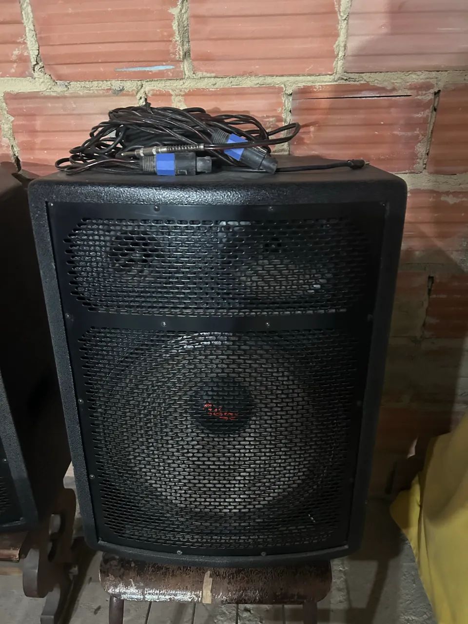 ? Par de Caixas Acústicas 