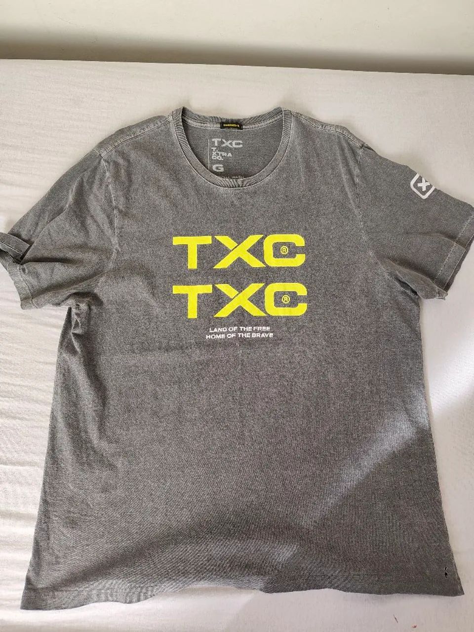 Camisetas masculinas M e G usadas