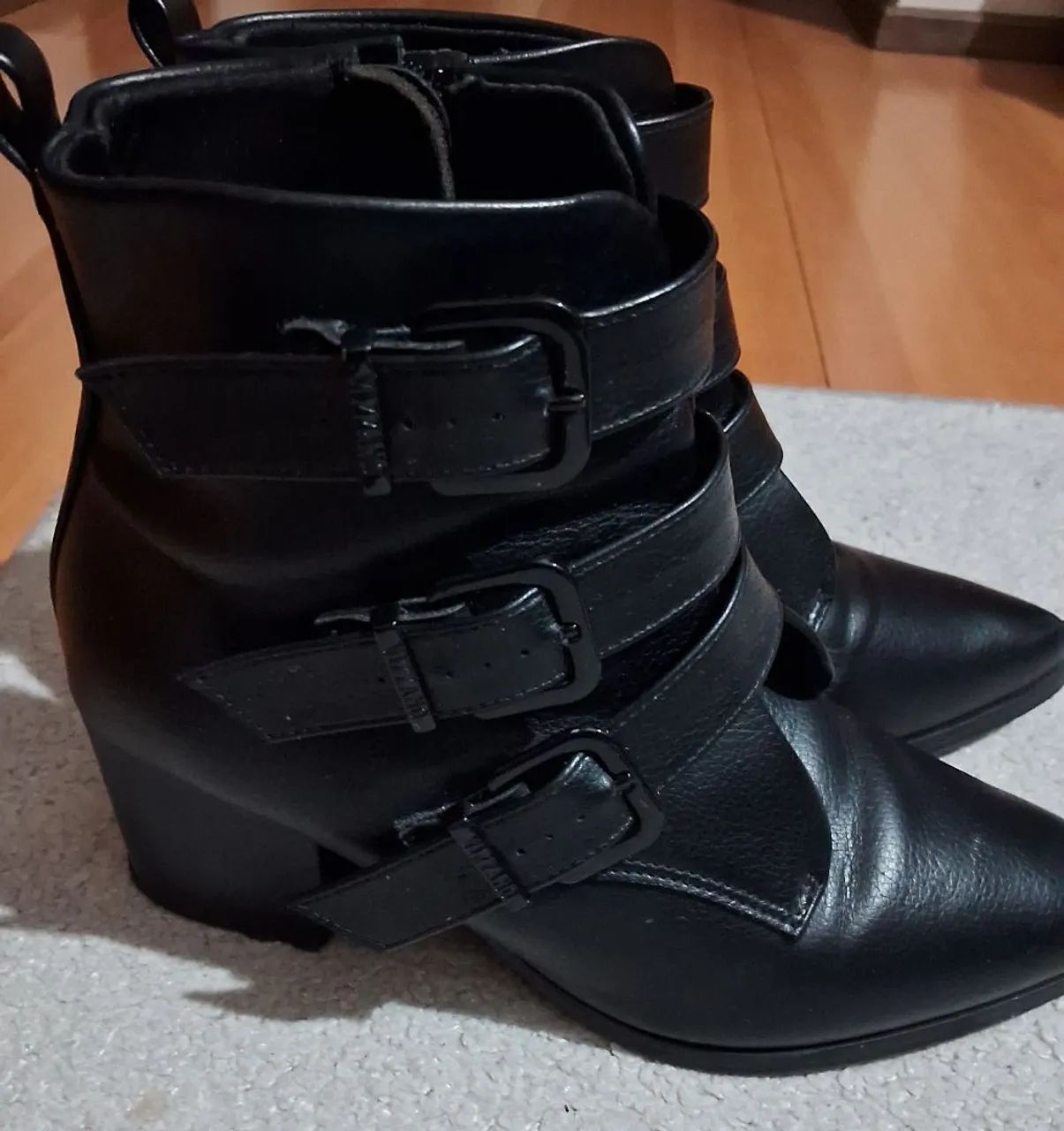 Vendo bota feminina - Foto 2
