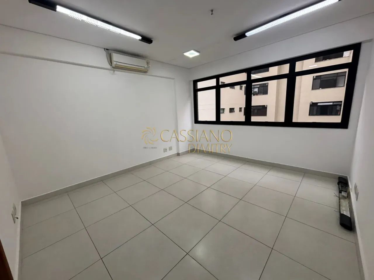 Sala comercial para locação de 33m² | 01 banheiro e 01 vaga de garagem | Edifício Terraço 