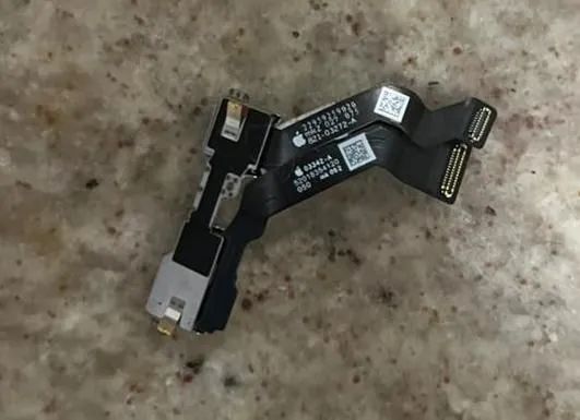 Camera original frontal do iPhone 13 pro max 