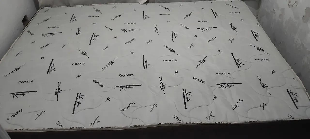 Vendo cama box de casal