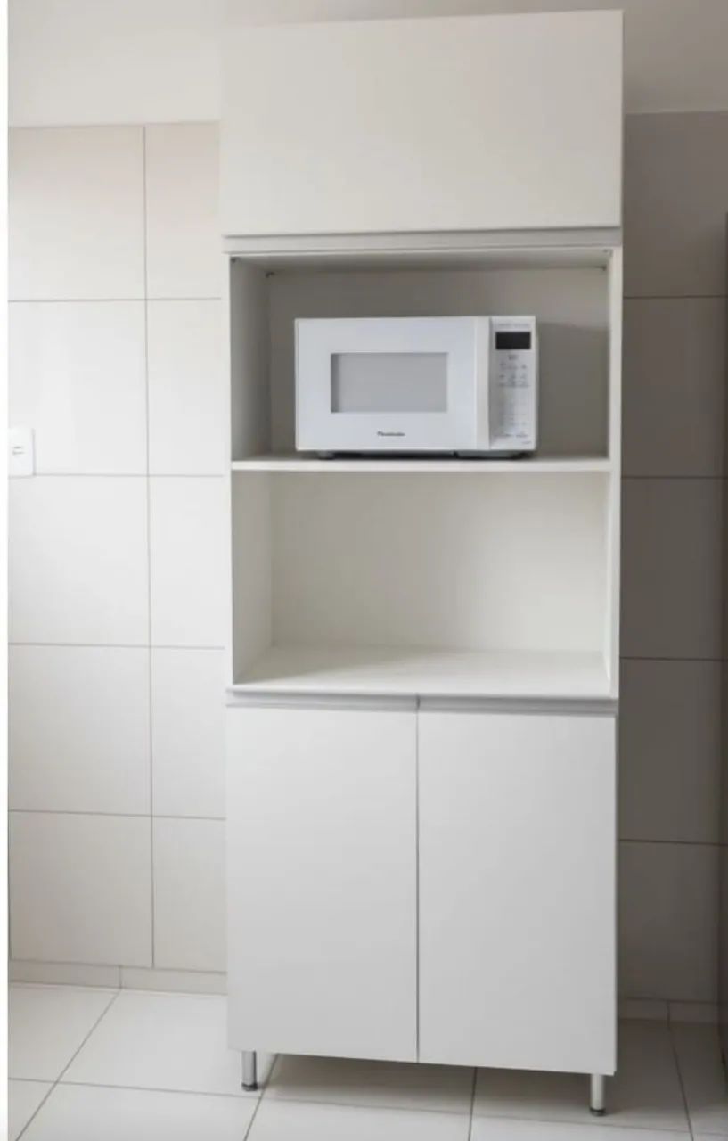 Líquida do armário em mdf