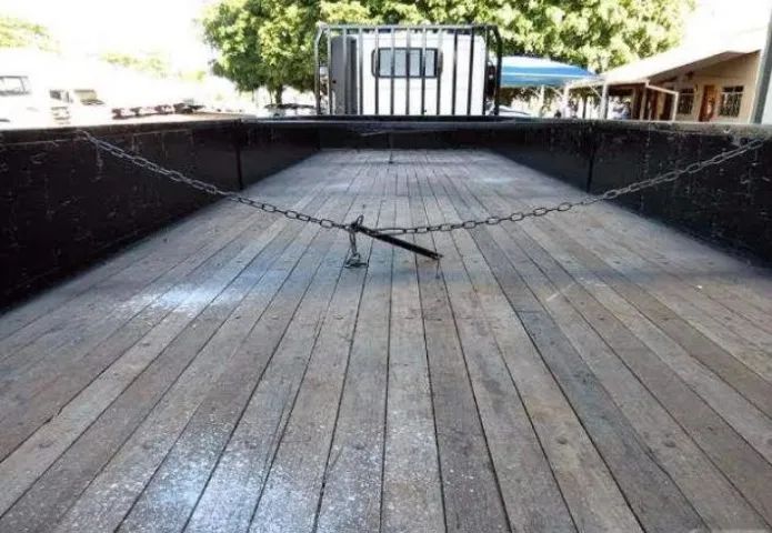  24250 2011 Carroceria  - Foto 5