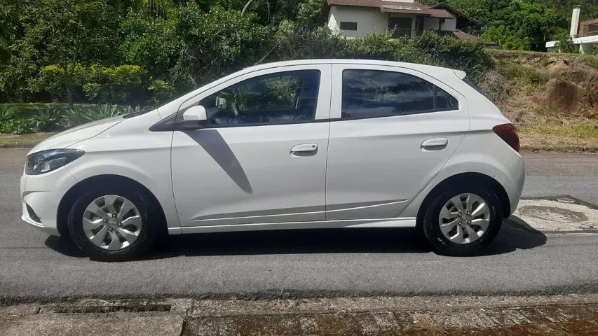 Chevrolet Onix Hatch LT 1.0 8V Flex Mec. 4P 2019 - Foto 3