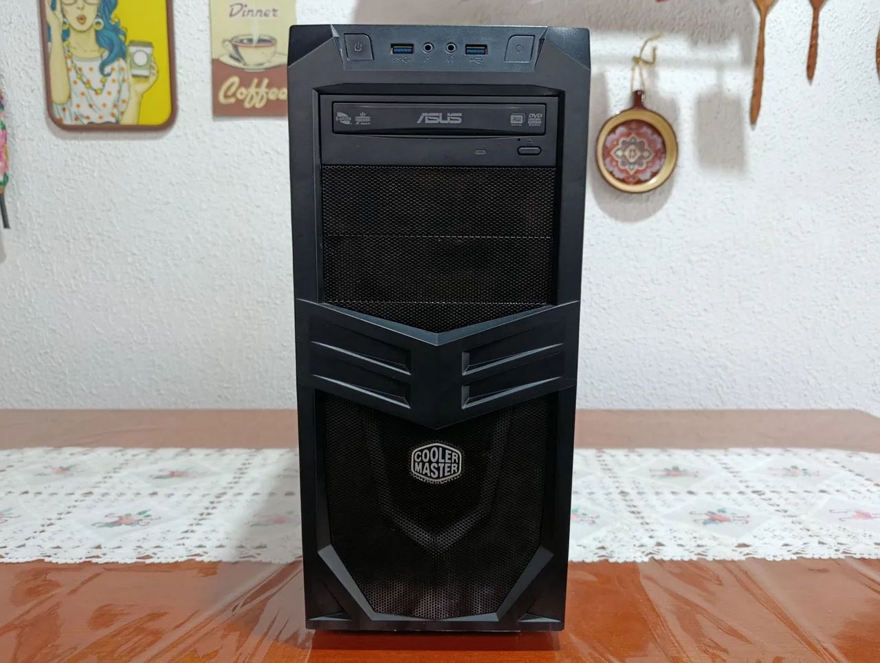 Computador Desktop para jogos e trabalho.