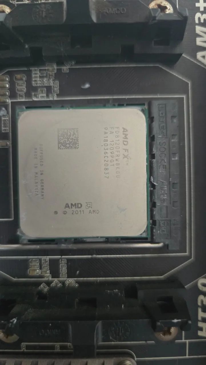 Kit AMD FX-8120 + Gigabyte 990FXA + 32GB RAM HyperX - Foto 2