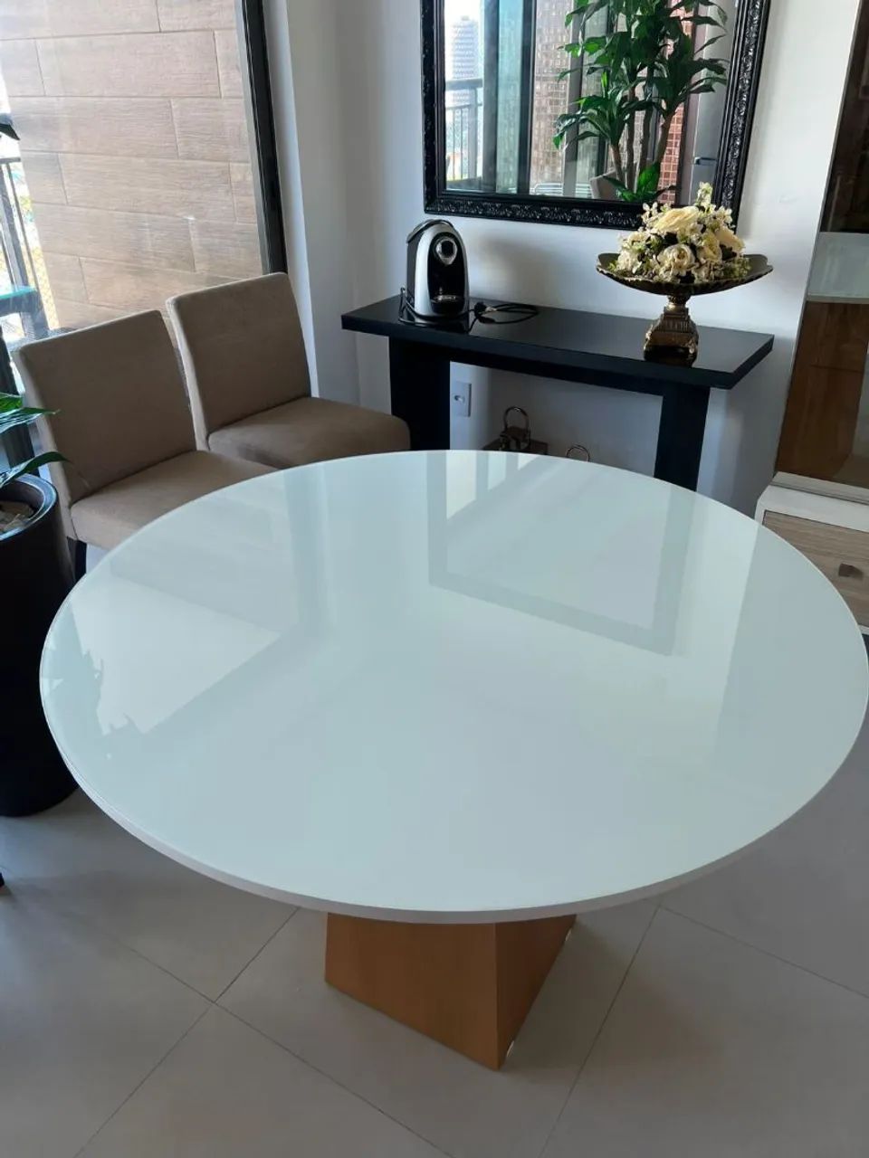Mesa de Jantar Redonda Luxo com Vidro Laqueado 4mm 