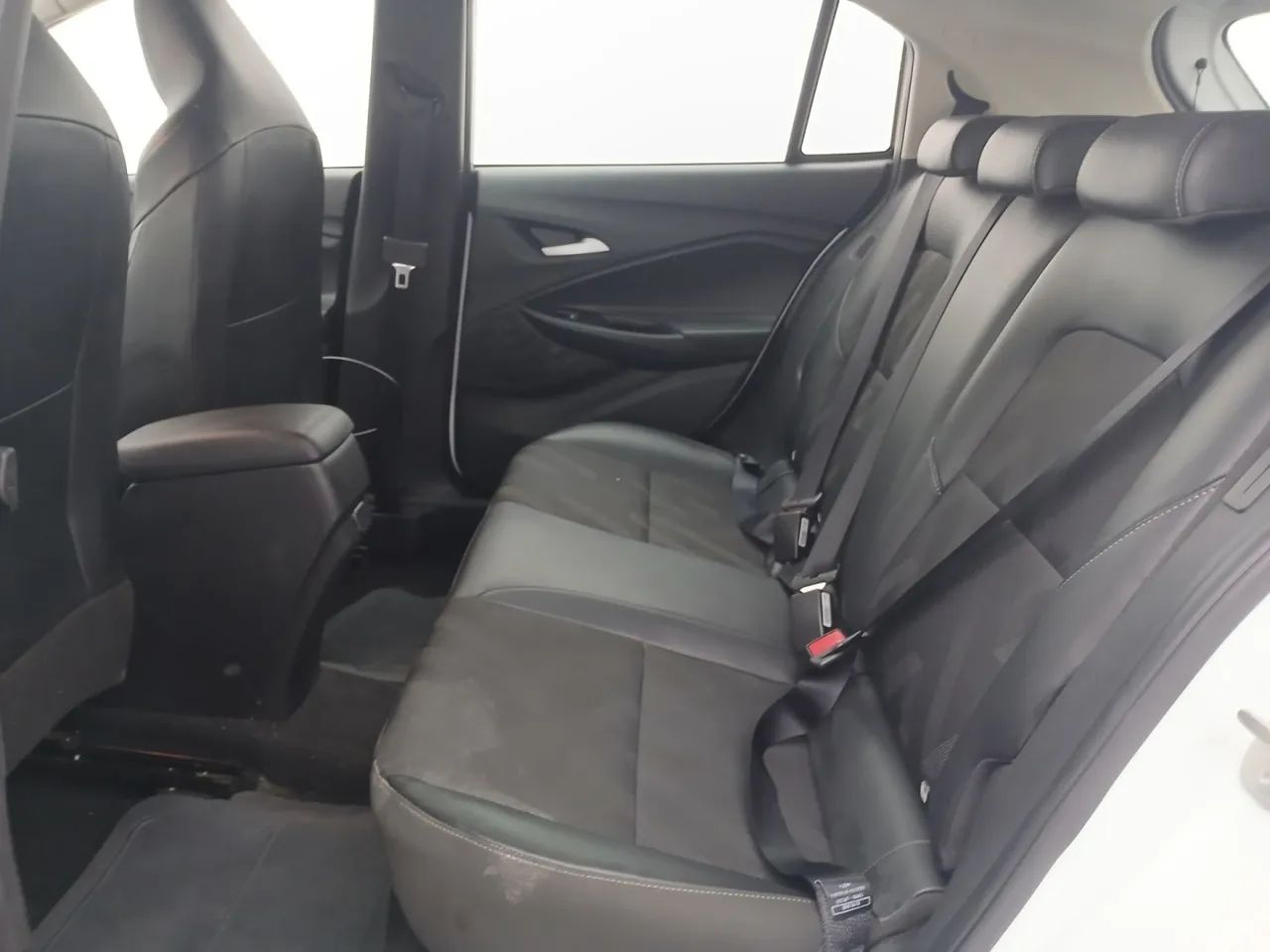 Chevrolet Onix Hatch LTZ 1.0 12V TB Flex Aut. 5P, foto 17 de 18