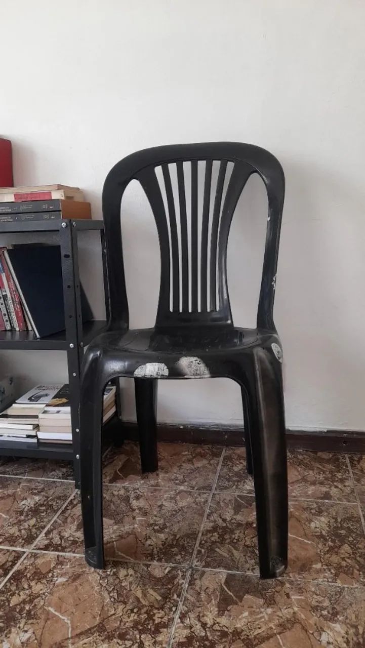 CADEIRA PLÁSTICA CONFORTÁVEL - Foto 2