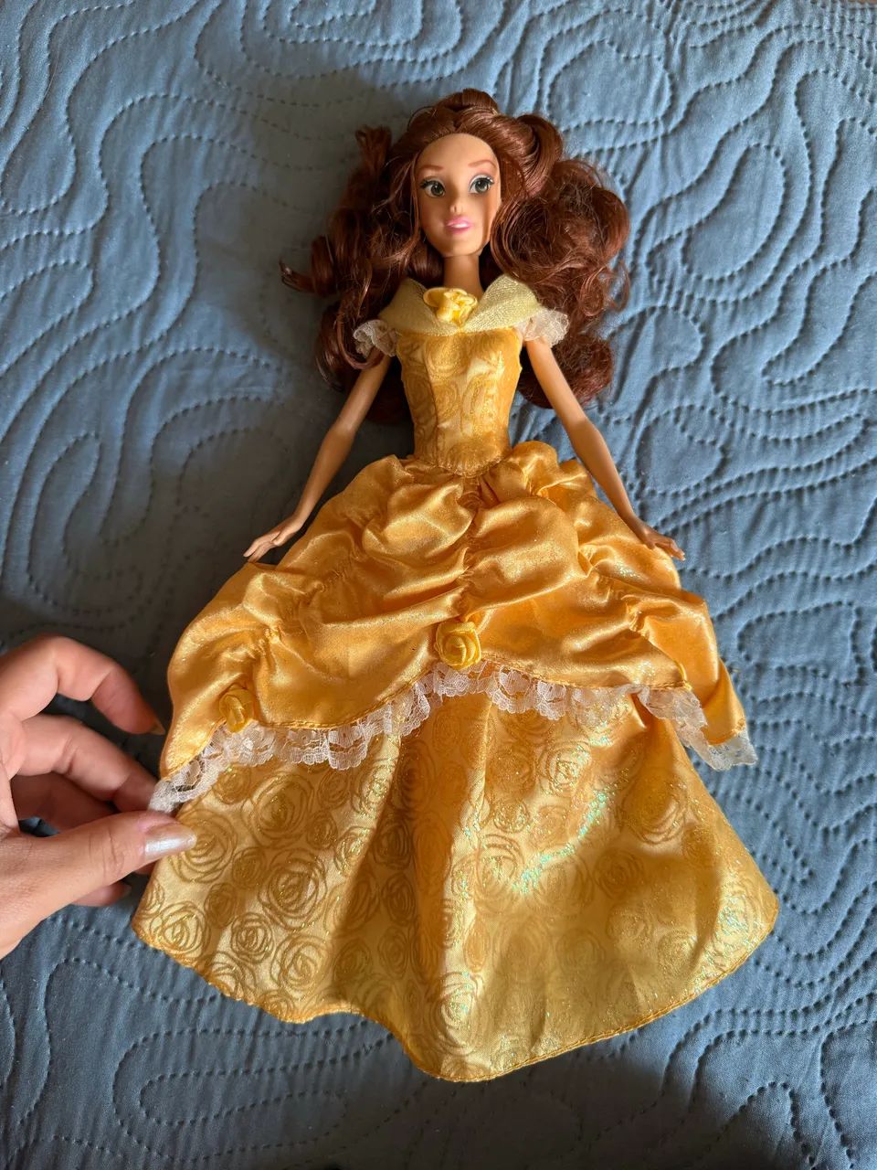 Boneca BELA tipo Barbie - ORIGINAL DISNEY BELA E A FERA 