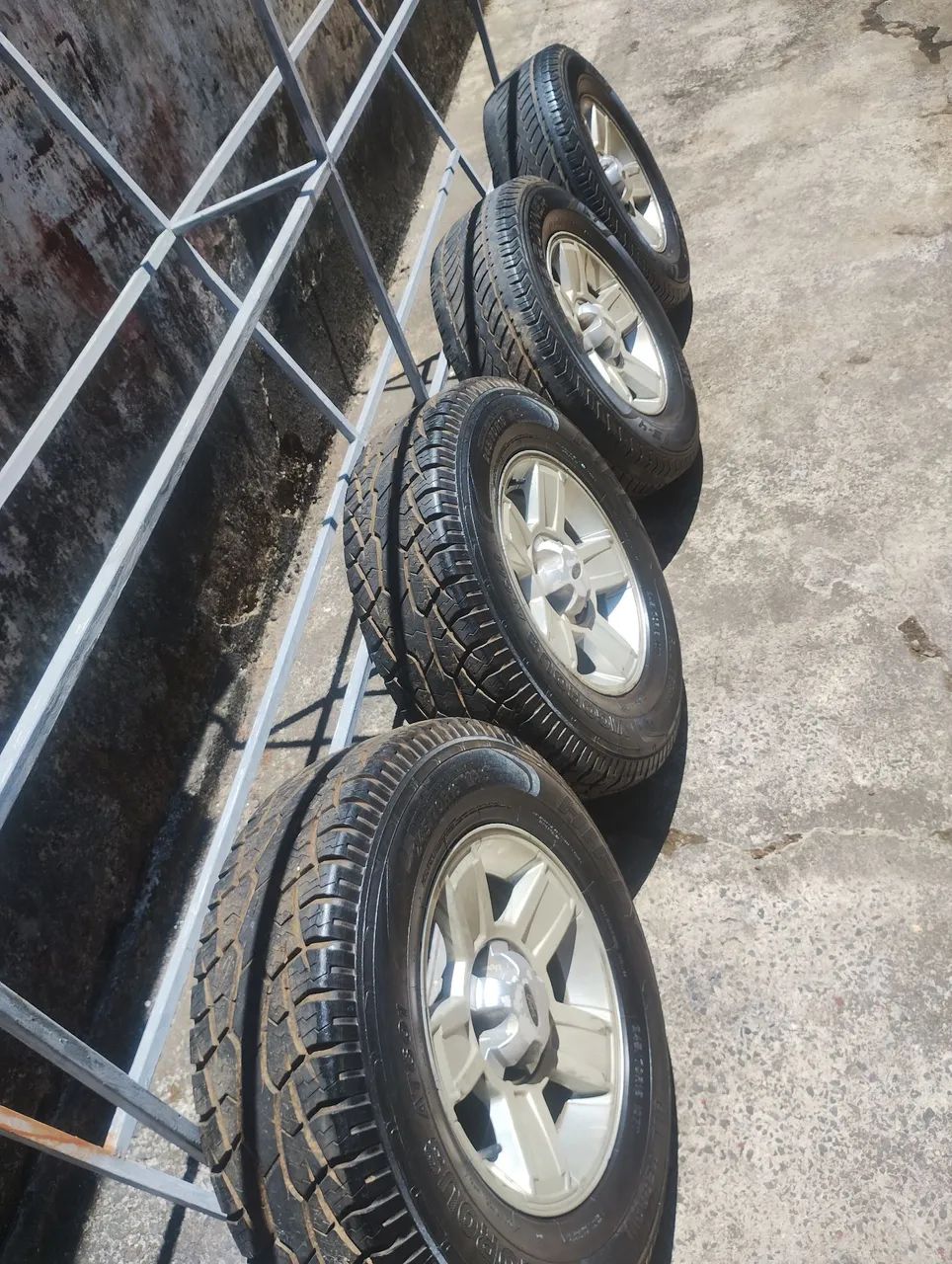 Jogo de roda original da ranger  - Foto 4