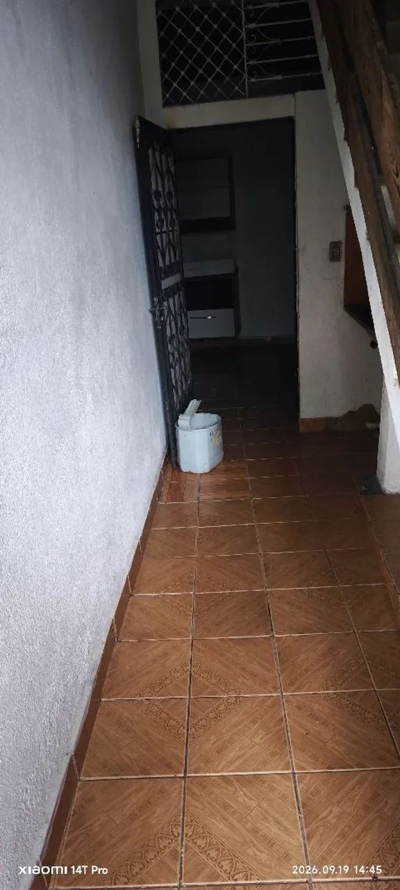 aluga-se casa 600