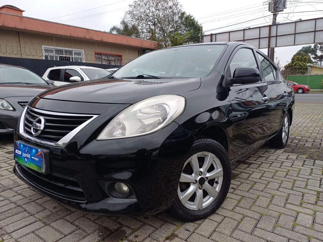 Nissan Versa VERSA SL 1.6 16V Flex Fuel 4p Mec. 2013