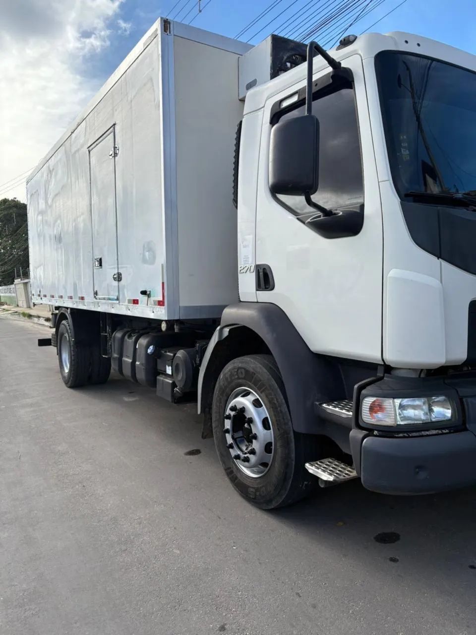 Vendo caminhão volvo VM 270  - Foto 3