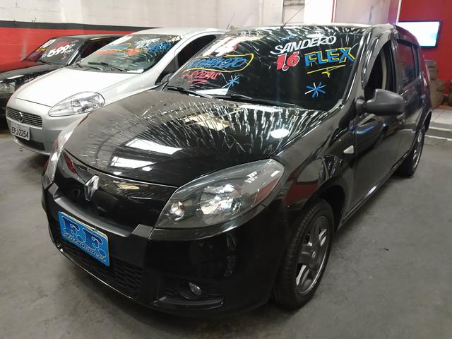 Sandero Expression 1.6 Flex Completo