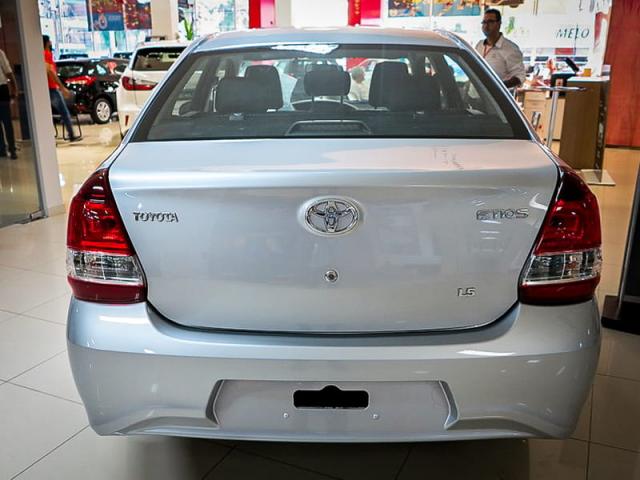 TOYOTA ETIOS SEDAN X PLUS 15 AT 19/20 - Foto 5