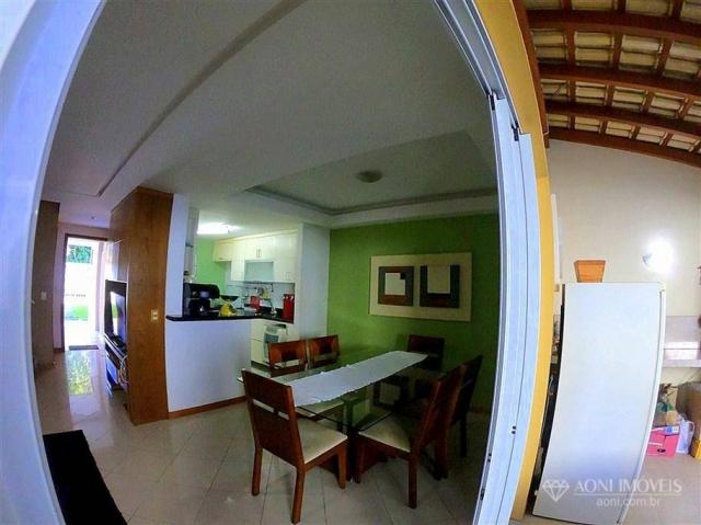 Casa duplex com 4 dormitórios, sol da manhã, lazer com churrasqueira e quintal, 3 vagas de - Foto 16