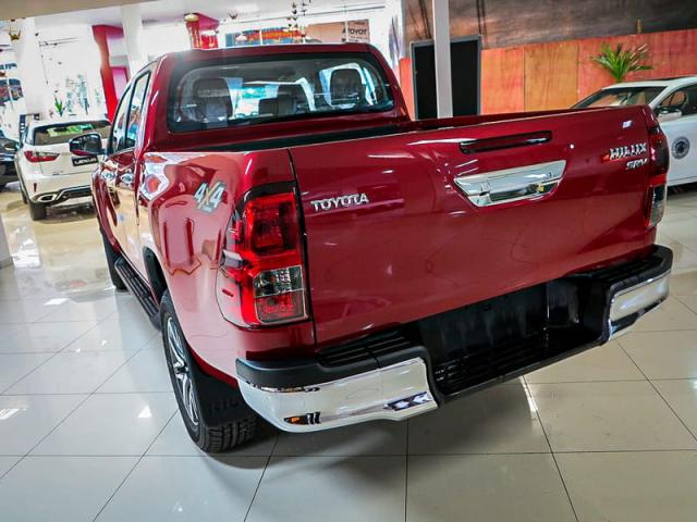 TOYOTA HILUX CD DSL 4X4 SRV AT 19/19 - Foto 4