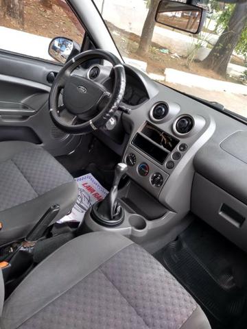Ford Fiesta 1.6 Flex (2005) - Em ótimo estado!!! - Foto 4