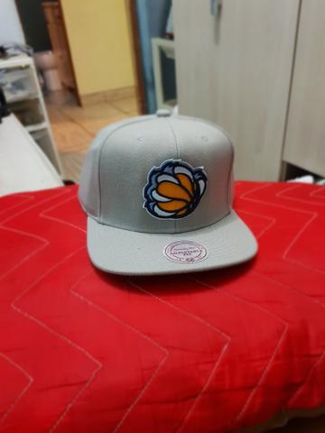 Bone mitchell e ness novo