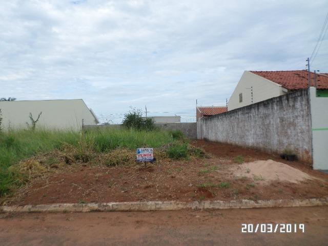 Vende-se um lote de terreno para construção no Granville