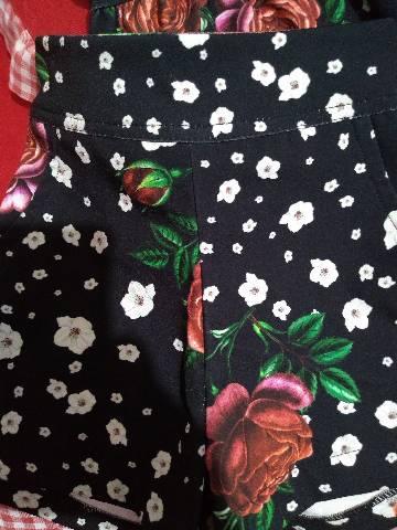 Pechincha!!!!! Lindas roupas femininas 04 anos
