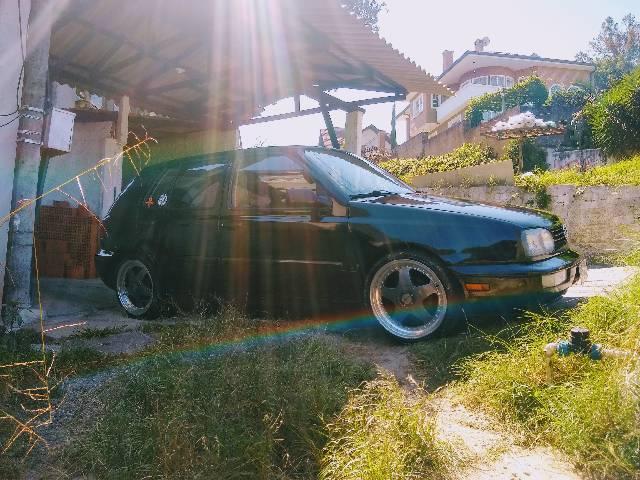 Golf GL troco por GLX ou GTI volto a diferença.