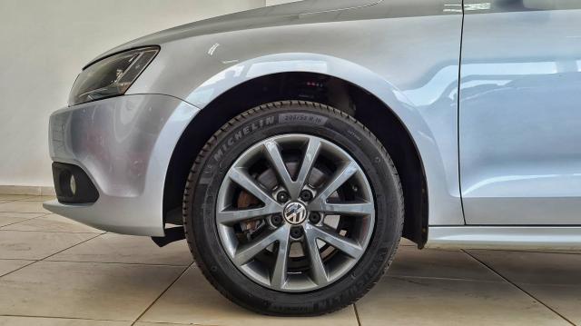 JETTA 2013/2013 2.0 COMFORTLINE FLEX 4P TIPTRONIC - Foto 8