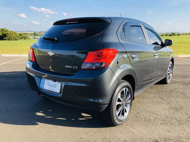 Chevrolet Onix 1.4 LTZ automático 2016 Vendo, troco e financio - Foto 5