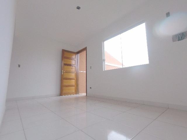 Linda casa com dois quartos e documentação inclusa, preparação para ático - Foto 4