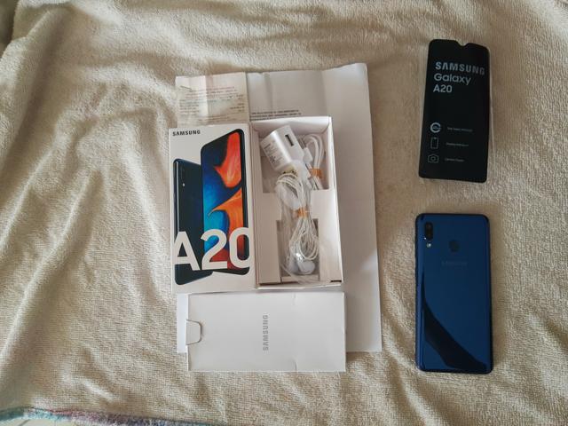 Celular Samsung A20 Azul novo ( aceito cartão) - Foto 2