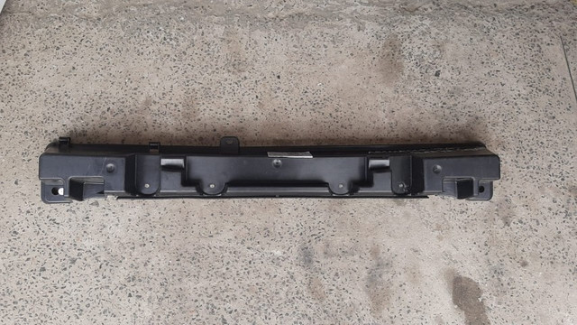 Absorvedor de impactos traseiro Ford Ka Sedam  - Foto 3