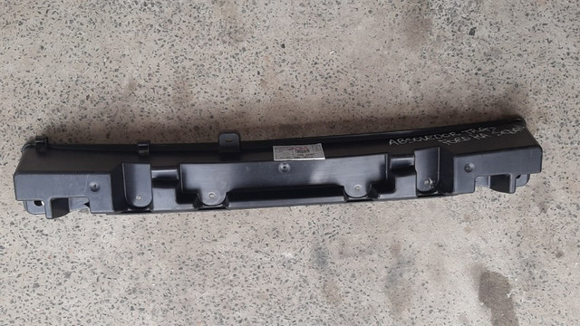 Absorvedor de impactos traseiro Ford Ka Sedam  - Foto 2