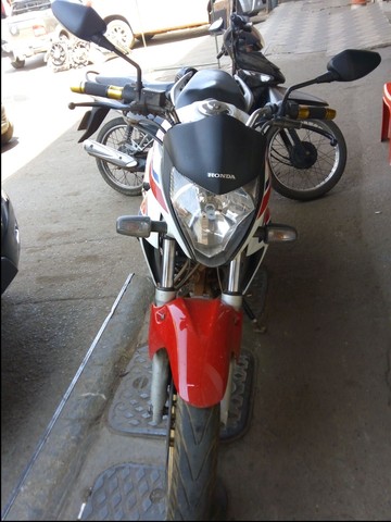 VENDO URGENTE CB300 2015