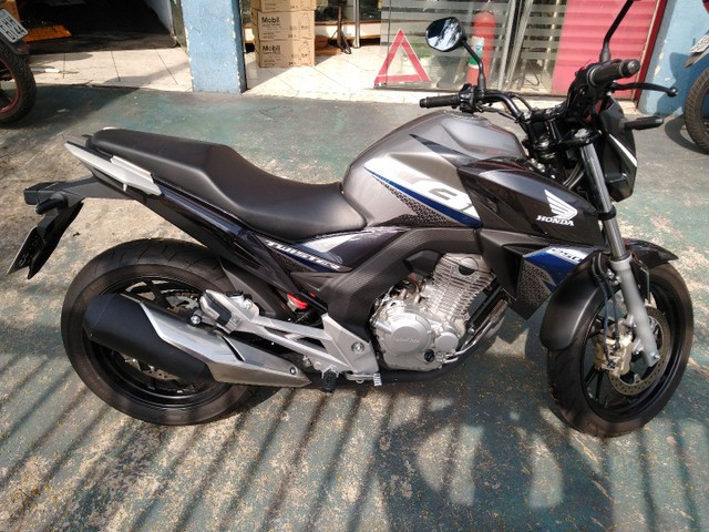HONDA CB 250 2020
