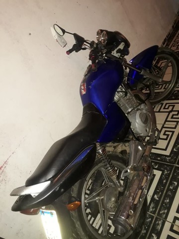 MOTO SUZUKI