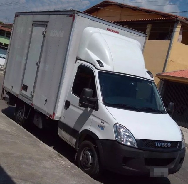 IVECO DAILY 35S14 ANO 2016 BAU