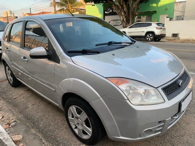 FIESTA 1.0 COMPLETO $18.800