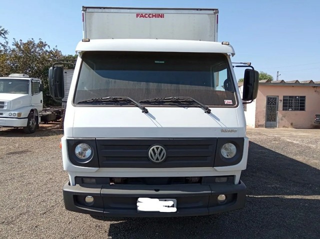 CAMINHÃO VW 10-160 BAÚ 2015