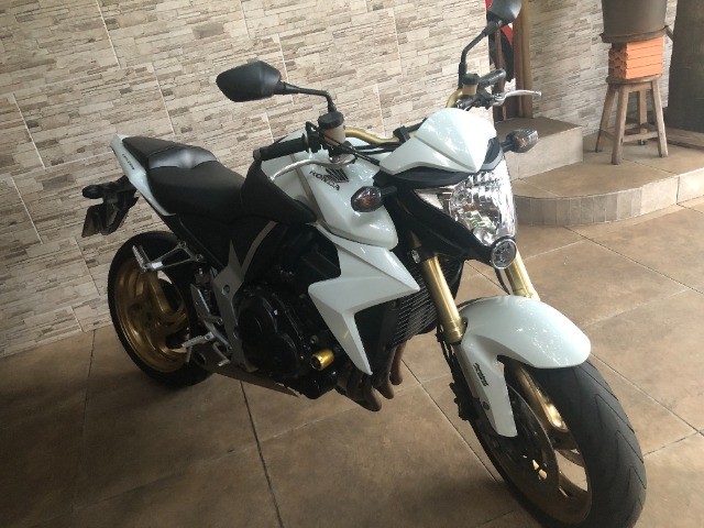 OPORTUNIDADE!!! ACEITO PROPOSTAS  HONDA CB1000R 15/15 ABS
