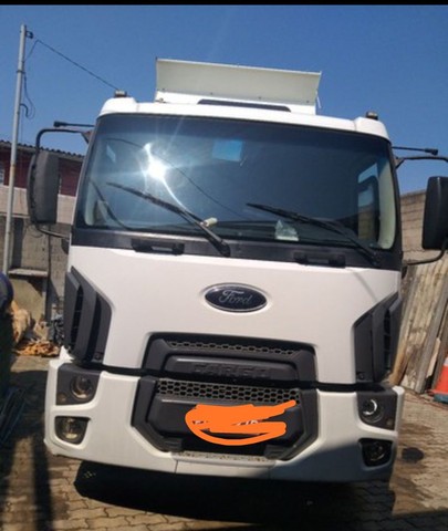 FORD CARGO