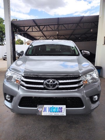 TOYOTA HILUX SRV FLEX 2.7 AUTOMÁTICA 4X4